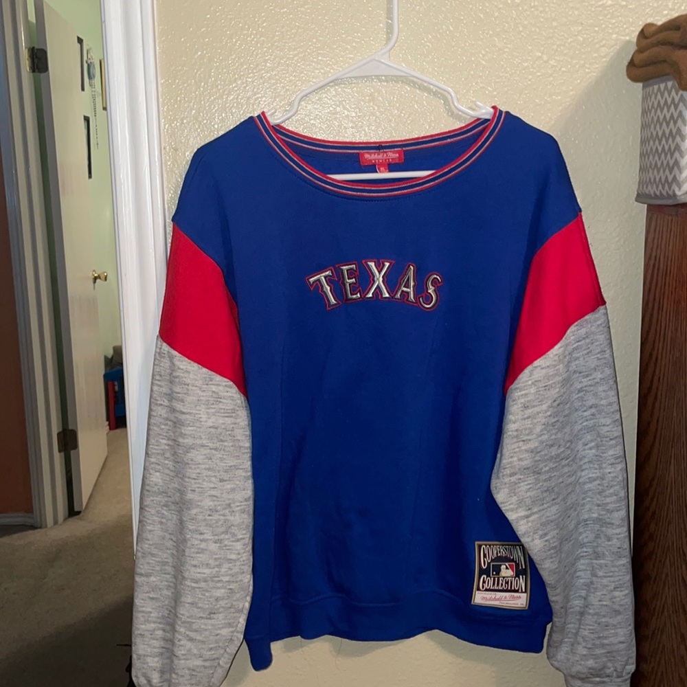Mitchell and Ness Texas women’s colorblock sweatshirt